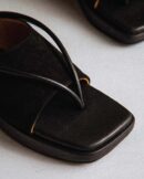 HOLLOW SANDAL BLACK