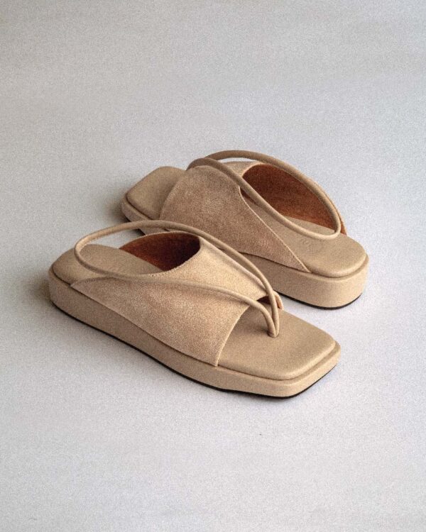 HOLLOW SANDAL KHAKI - Image 2