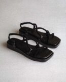 PRETZEL SANDAL BLACK