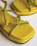 PRETZEL SANDAL MUSTARD