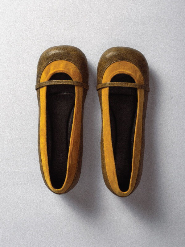 LINE FLATS ANTIQUE CAMEL
