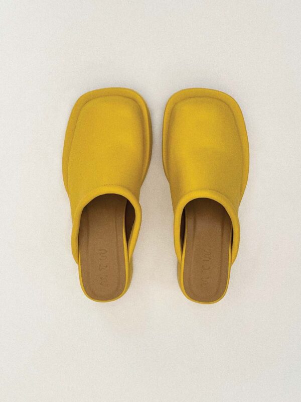 STEVIE CLOGS YELLOW