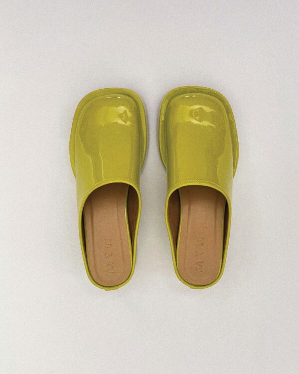 ZIGGY CLOGS LIME GREEN