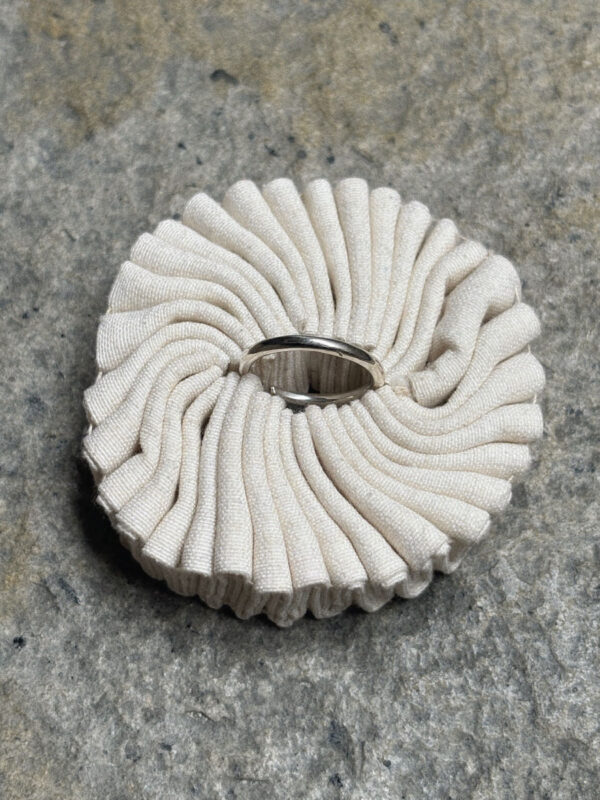 MTW x FROM TINY ISLANDS DOME TOE RING